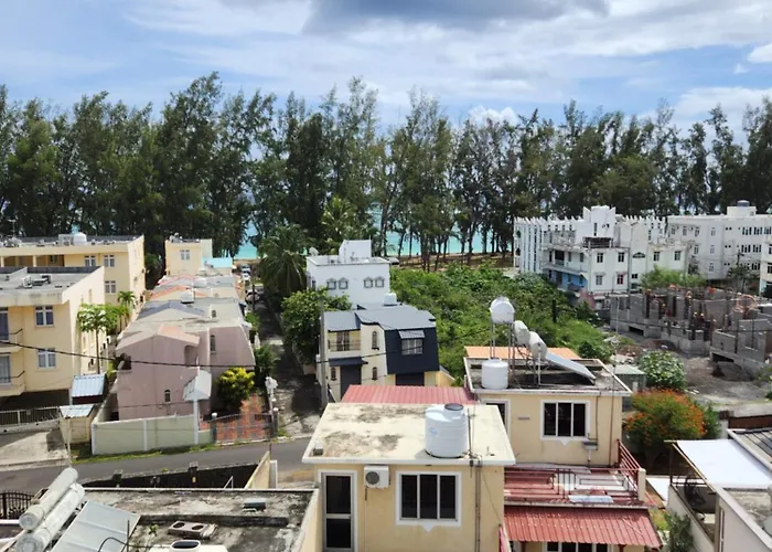 Camelia Bldg, Groundfloor, 3 Min To Beach