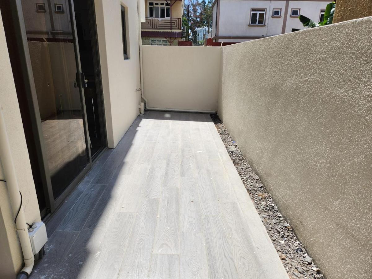 Camelia Bldg, Groundfloor, 3 Min To Apartment *