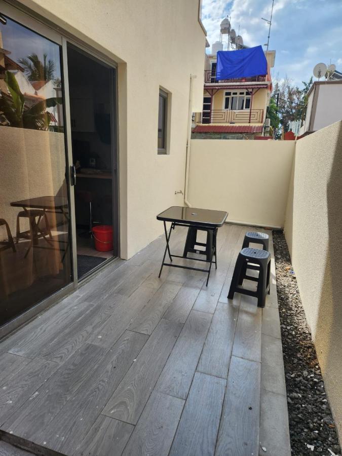 Camelia Bldg, Groundfloor, 3 Min To Apartment Flic-en-Flacq